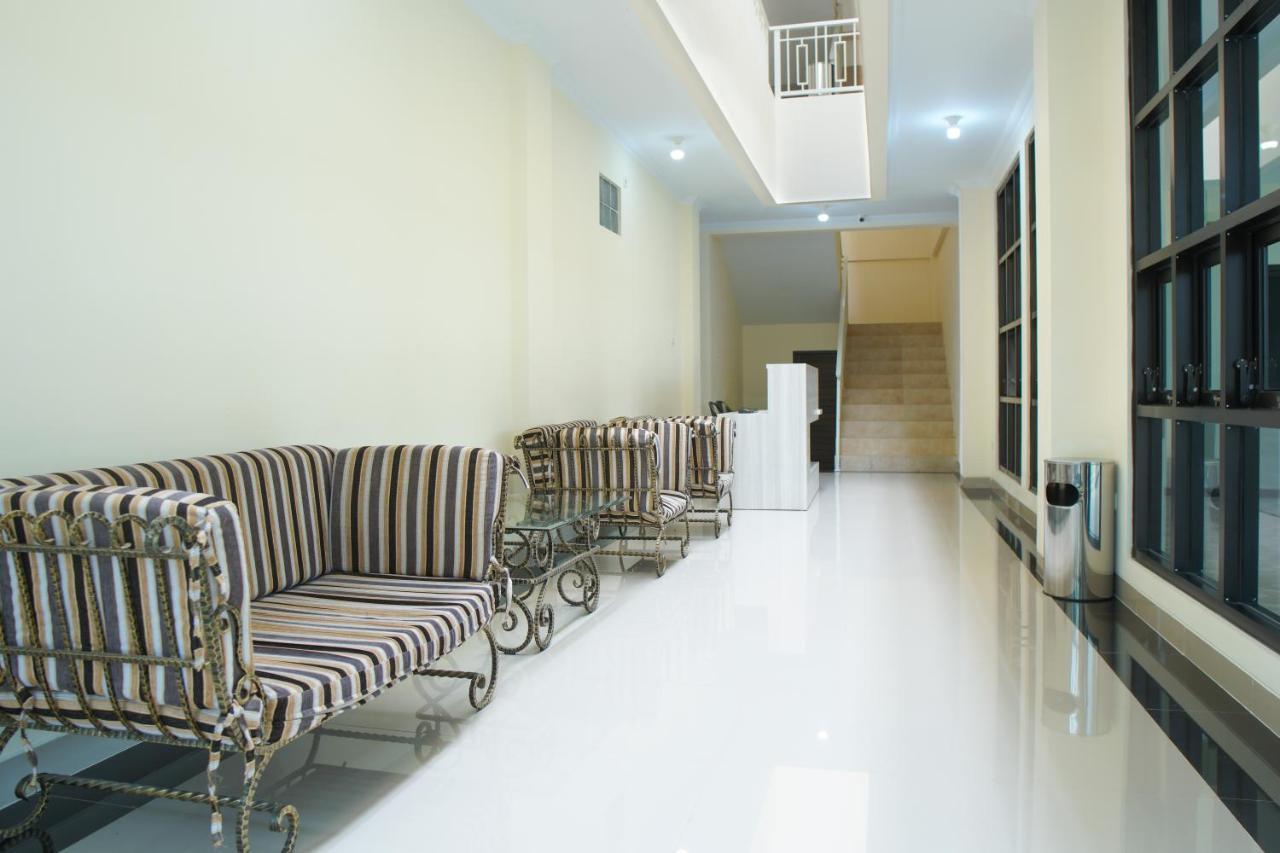 Kost Eksklusif Teduh Hostel Salakan Εξωτερικό φωτογραφία