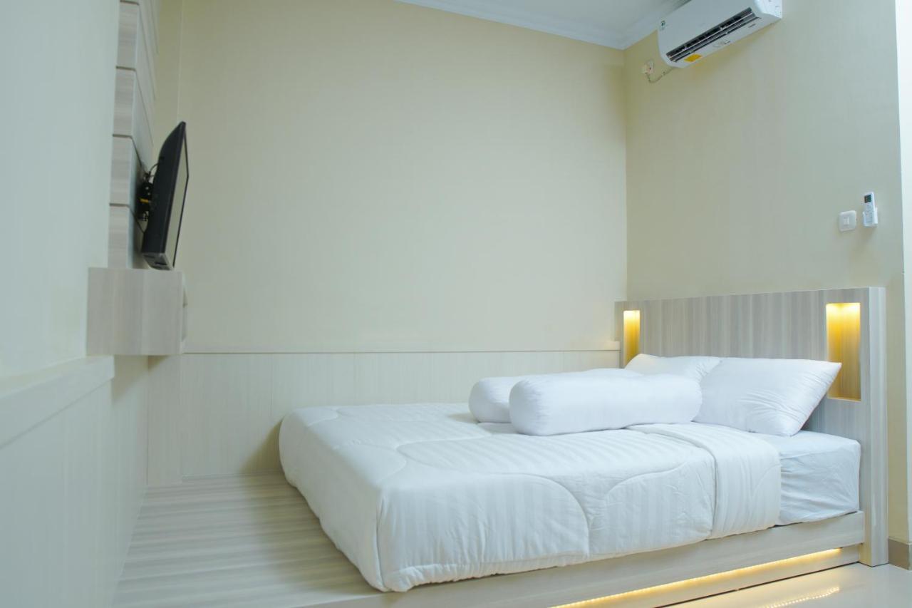 Kost Eksklusif Teduh Hostel Salakan Εξωτερικό φωτογραφία