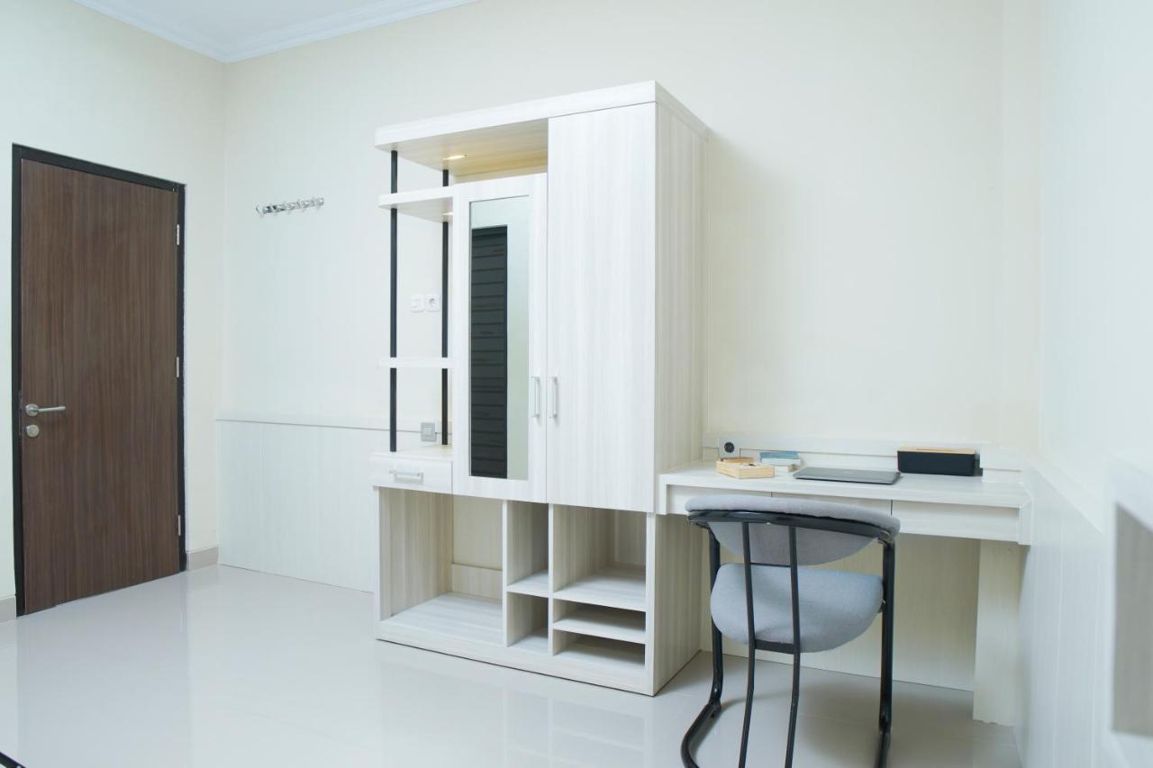 Kost Eksklusif Teduh Hostel Salakan Εξωτερικό φωτογραφία